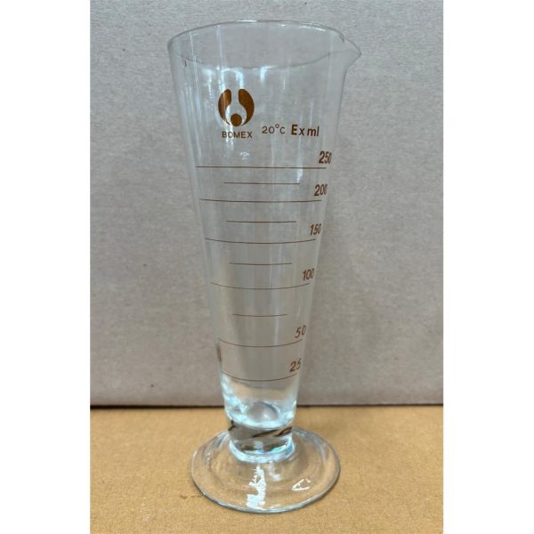 COPA GRADUADA FORMA CONICA C/PIE, PICO 250 ML